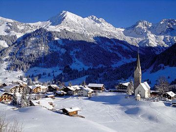 Salzburg_Province_Skiing